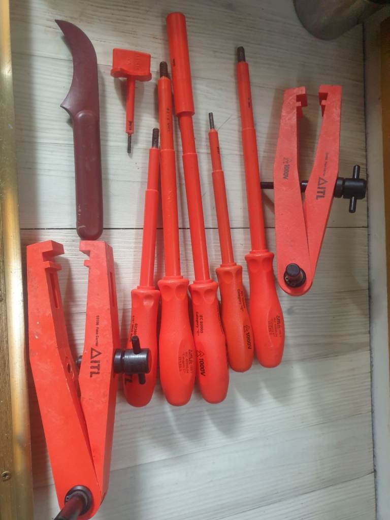 Insulation screw driver's 