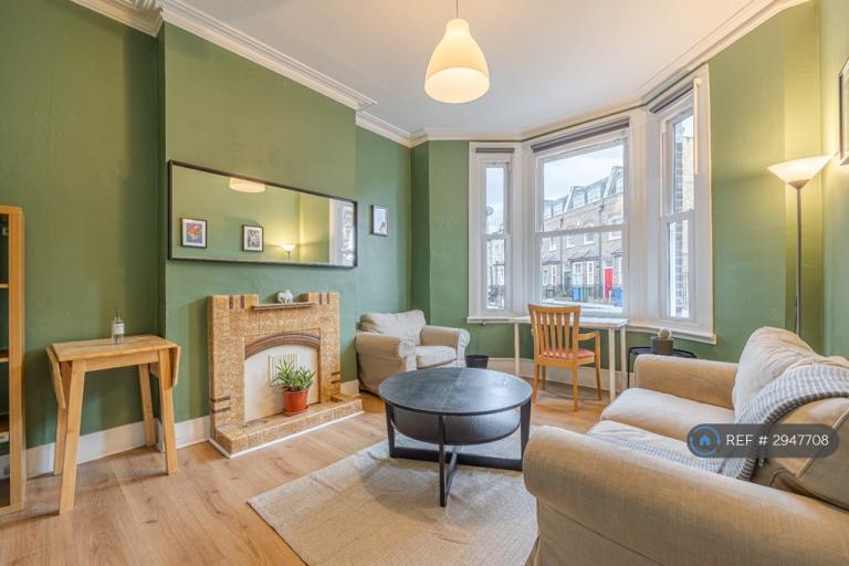5 bedroom house in Searles Road, London, SE1 (5 bed) (#2947708)