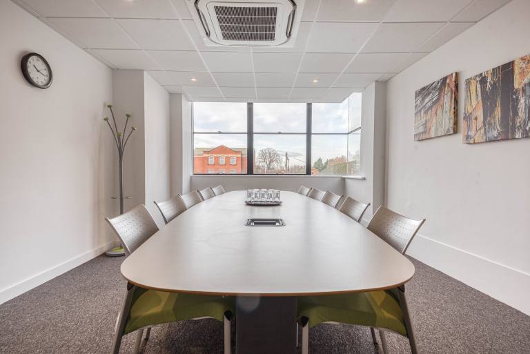 Gloucester - GL1 3AJ \ Flexible Office Space for Up to 10 Desks