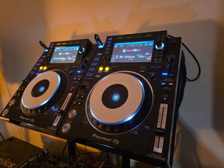 Pair of Pioneer CDJ-2000 Nexus 2 – Immaculate Condition
