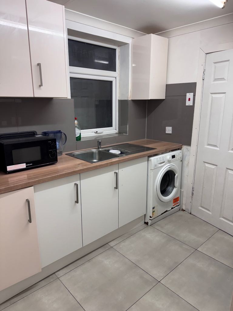 Double room available 