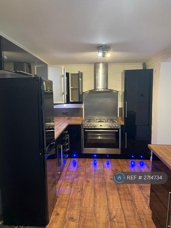 2 bedroom house in Fairfield Avenue, Watford, WD19 (2 bed) (#2714734)