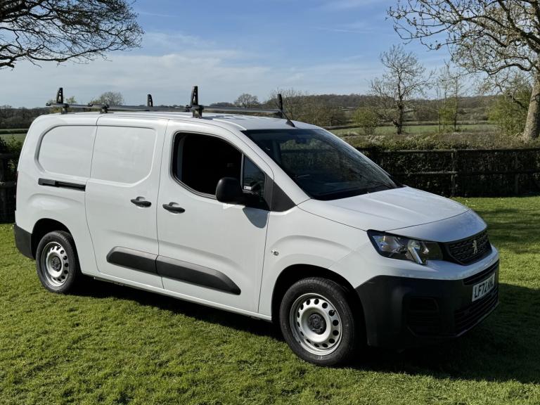 PEUGEOT PARTNER 1.5 BlueHDi 950 LWB Professional Premium + 2023