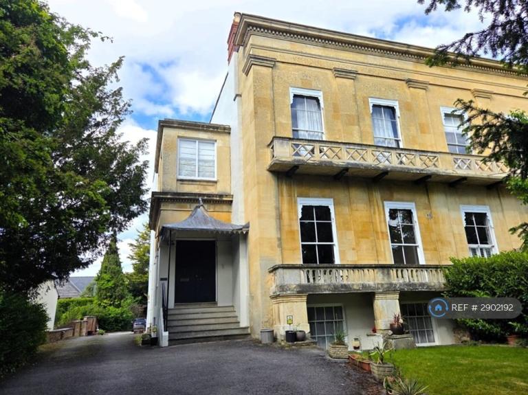 1 bedroom flat in Queens Road, Cheltenham, GL50 (1 bed) (#2902192)