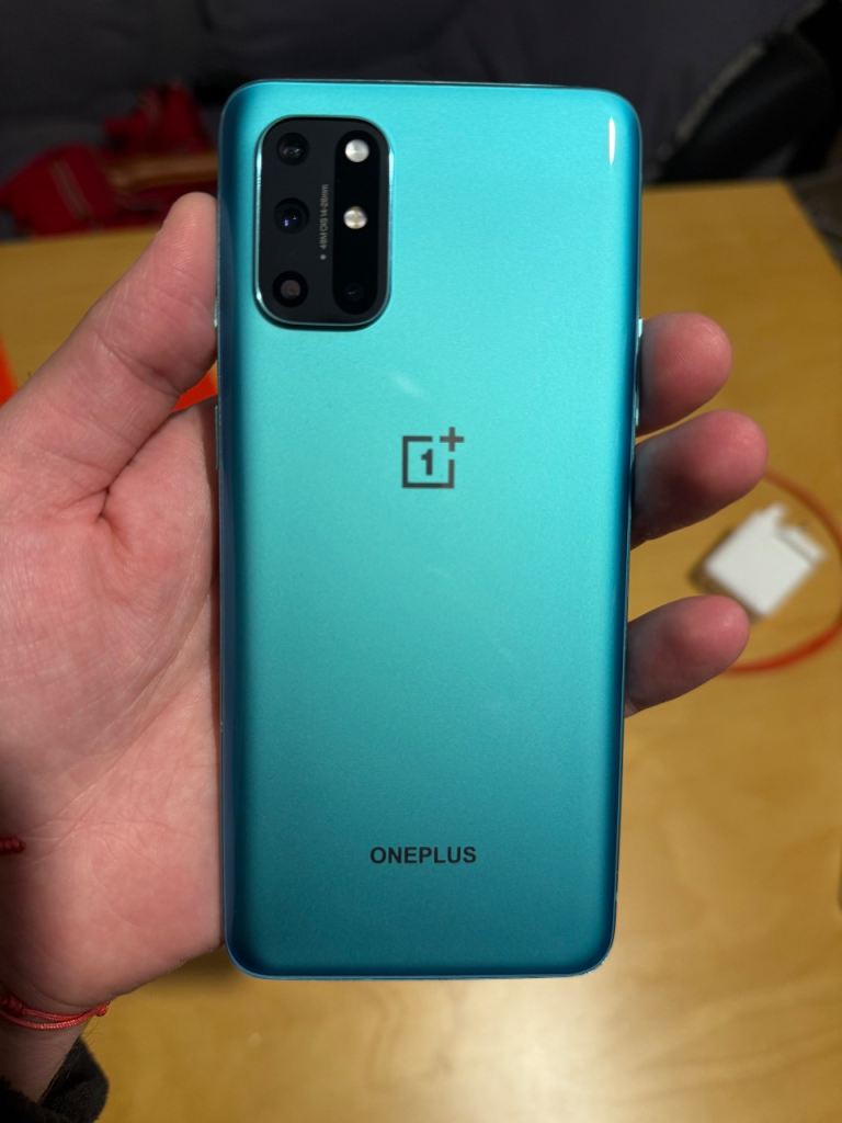 One plus 8T 256GB