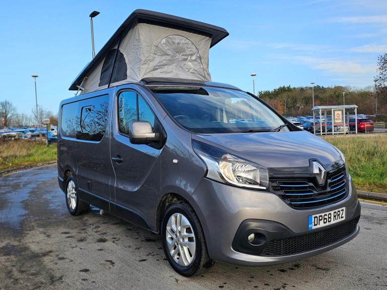 RENAULT TRAFIC 1.6 DCi SPORT LEISURE DRIVE FACTORY CONVERSION CAMPERVAN 2018 