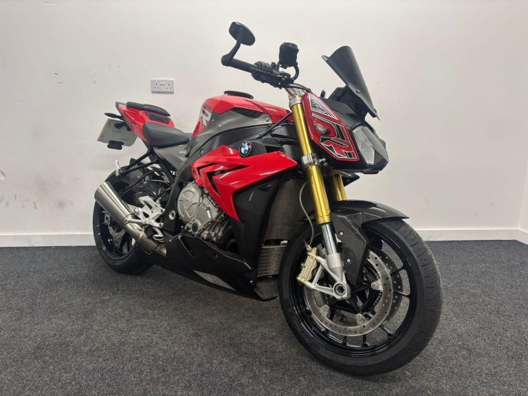 BMW S1000R SPORT ** 12 MONTHS MOT - CRUISE CONTROL - ABS **