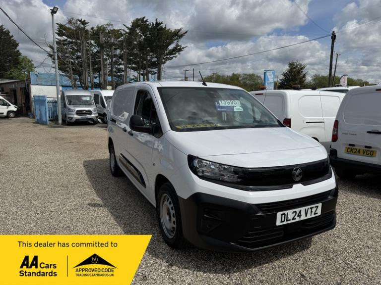 Vauxhall Combo L2H1 2300 PRIME TURBO L2 PANEL VAN AIR CON 25K MILES