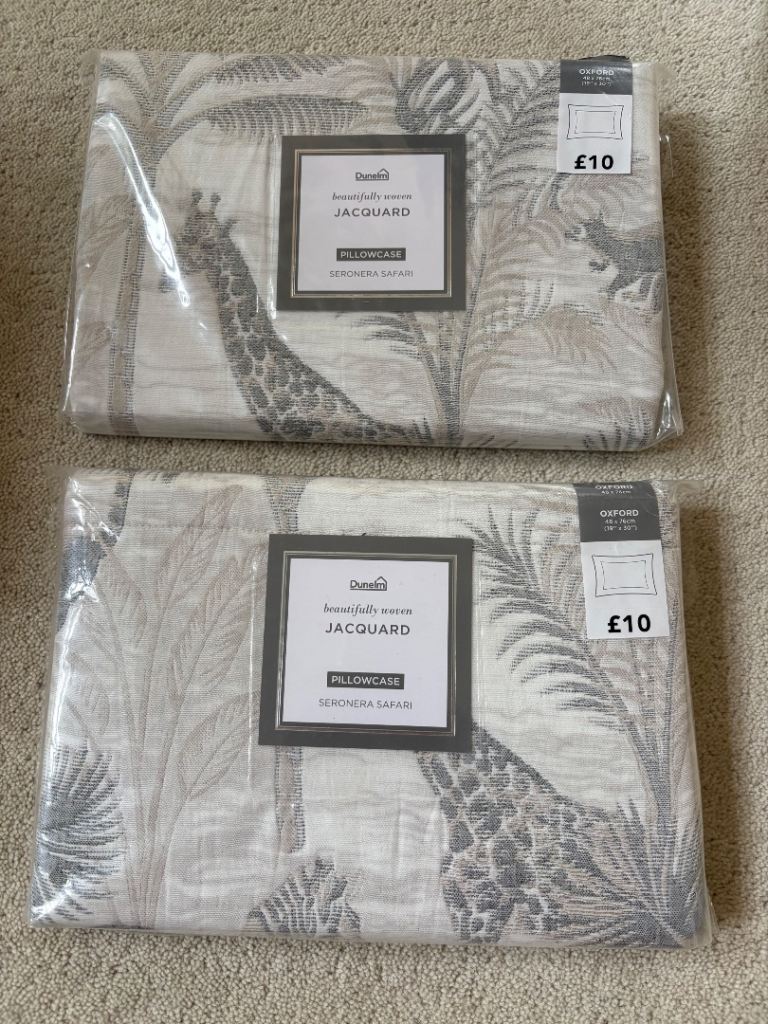 Dunelm Seronera Safari jacquard pillowcase x 2. Collect from Chichester