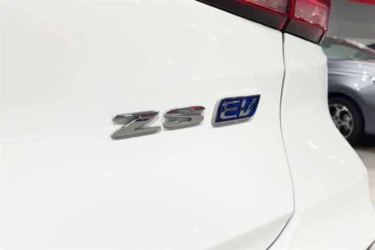 2025 MG MG ZS 130kW Trophy Connect EV 51kWh 5dr Auto HATCHBACK ELECTRIC Automatic