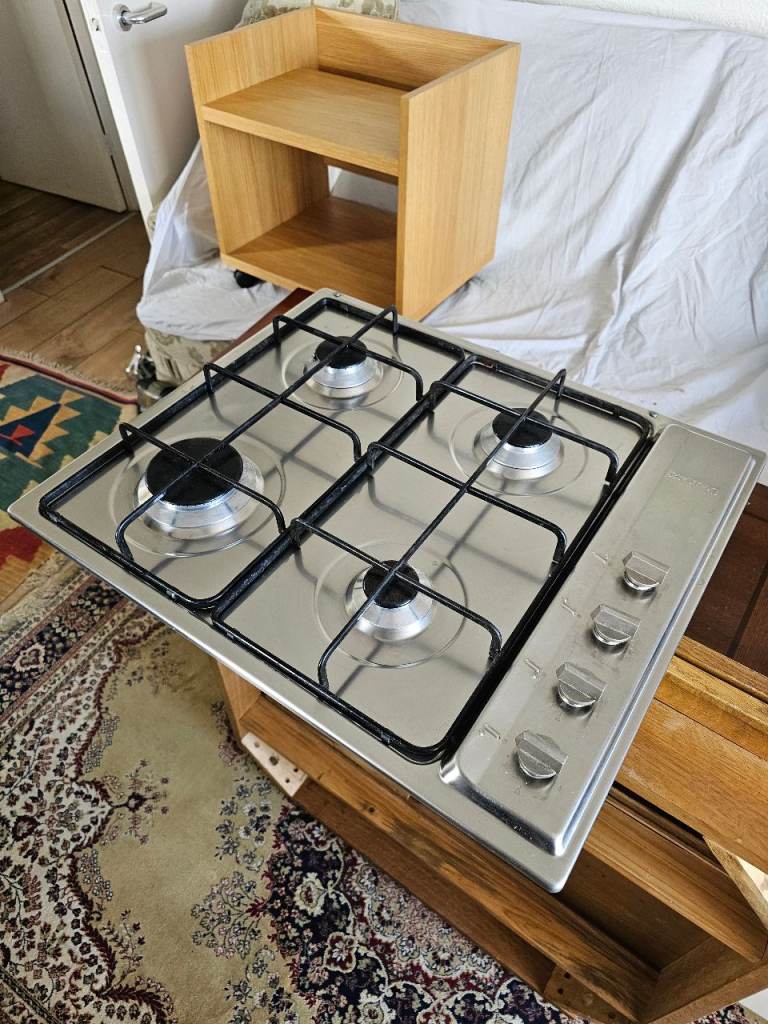 Smeg Cucina S64S stainless steel gas hob 4 burner
