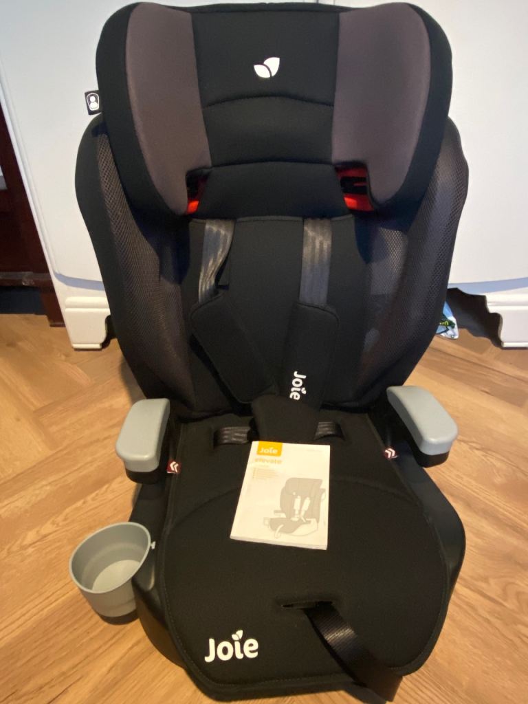Immaculate Joie elevate booster seat