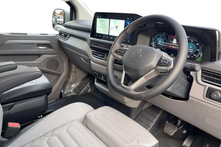 2025 Volkswagen Transporter 2.0 TDI 170PS Commerce Pro Van Auto-Tailgate Van DIESEL Automatic