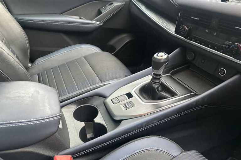 2024 Nissan Qashqai 1.3 DIG-T MH TEKNA 5DR Hatchback Petrol Manual