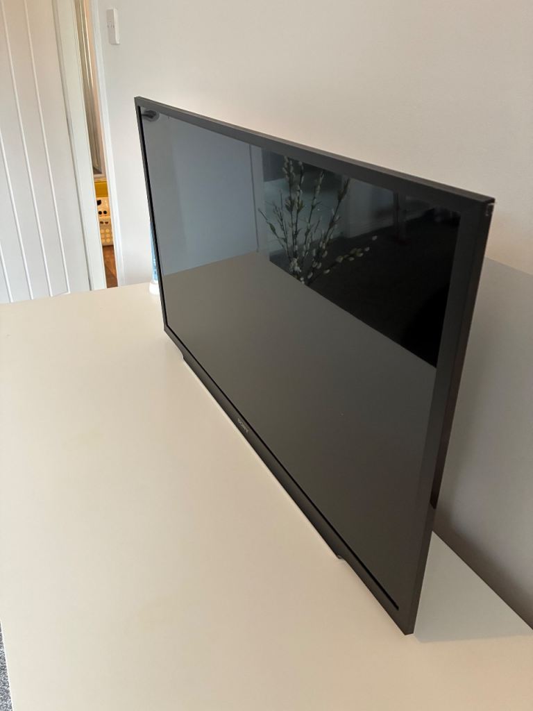Sony Smart TV -32 inch 