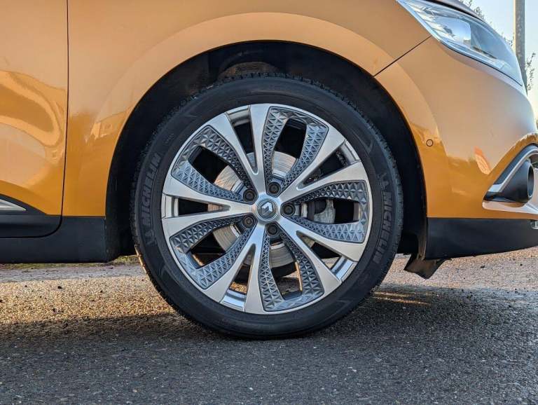 2016 Renault Scenic 1.6 dCi Dynamique S Nav 5dr MPV DIESEL Manual