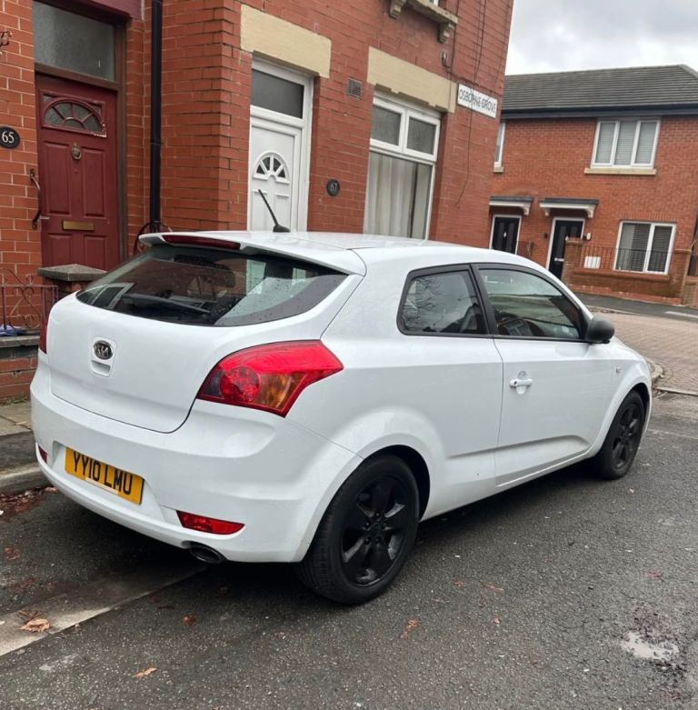 Kia, PRO CEED, Hatchback, 2011, Manual, 1396 (cc), 3 doors