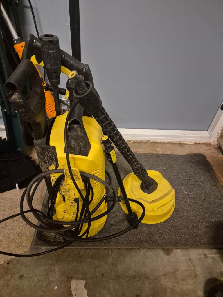 Parts only or fix up opportunity: Kärcher Pressure Washer with Patio Cleaner Attachment