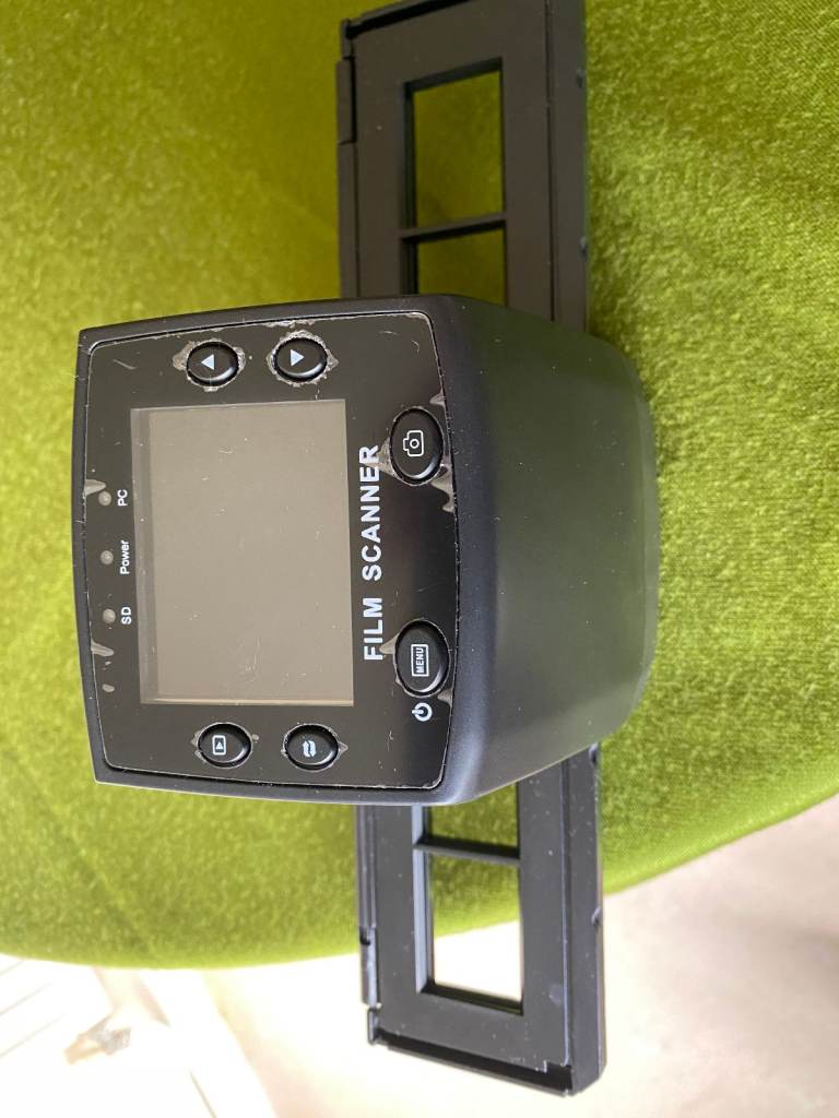 Convert old colour slides to digital format 