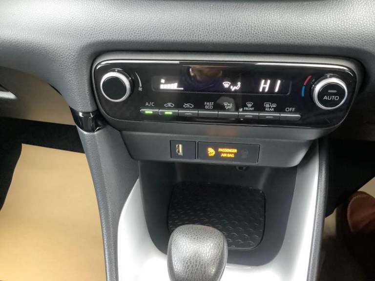 2022 Toyota Yaris 1.5 Hybrid Icon 5dr CVT HATCHBACK PETROL/ELECTRIC Automatic