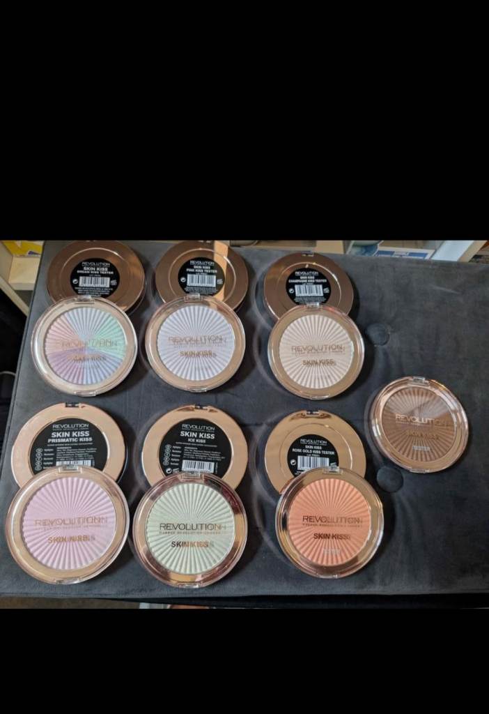 I heart revolution Skin Kiss Highlighter Shimmer-Various Shades £2 each or 2 for £3 makeup