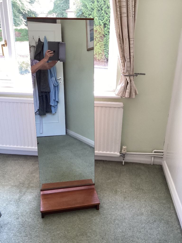 Full-Length Wooden Framed Mirror – Good Condition