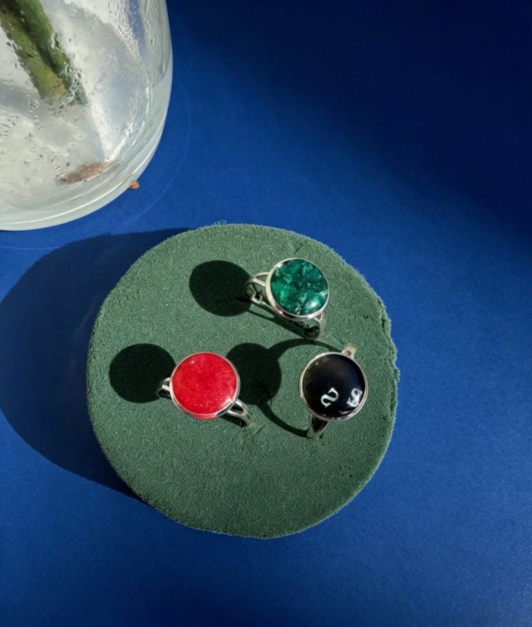Set of 3 Resin & Metal Rings – Multicoloured, New Condition