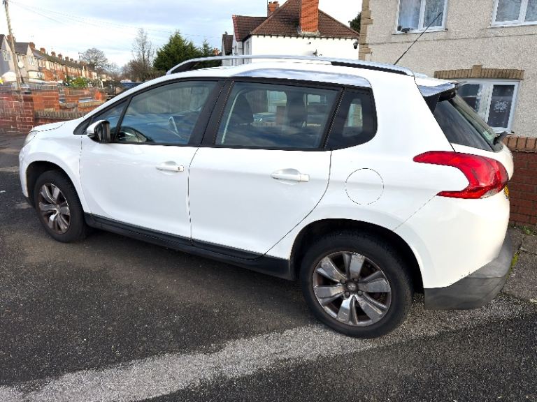 Peugeot, 2008, Hatchback, 2013, Manual, 1199 (cc), 5 doors