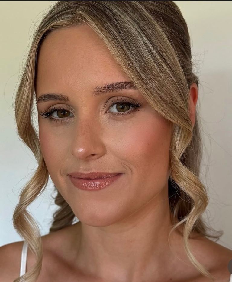 WEDDING HAIR AND MAKEUP ARTIST - UK AND DESTINATION