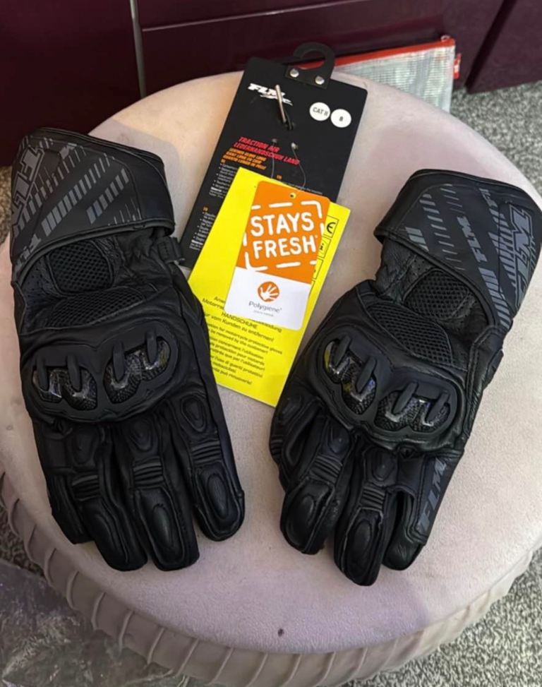 Traction Air Motorbike Gloves 