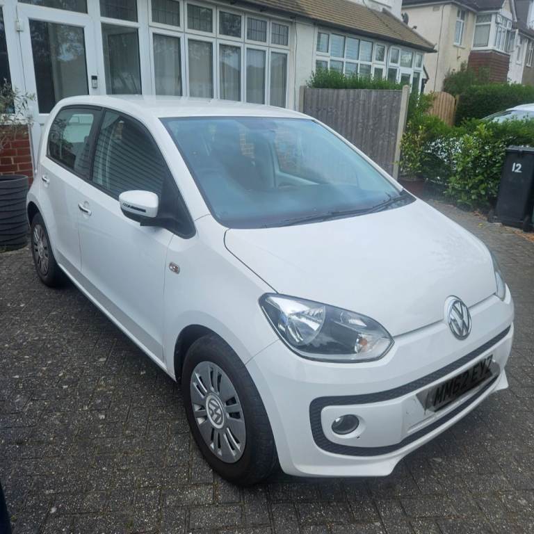 Volkswagen, UP, Hatchback, 2013, Semi-Auto, 999 (cc), 5 doors