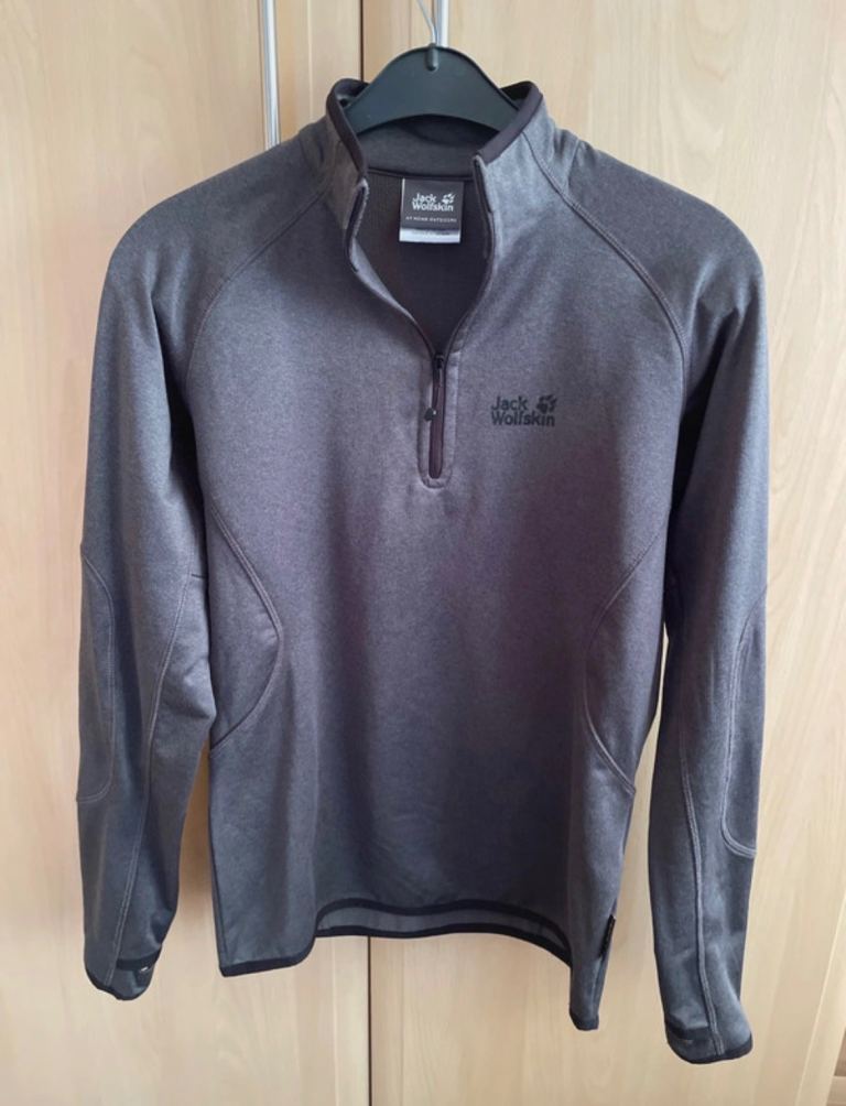 Jack Wolfskin training/gym top