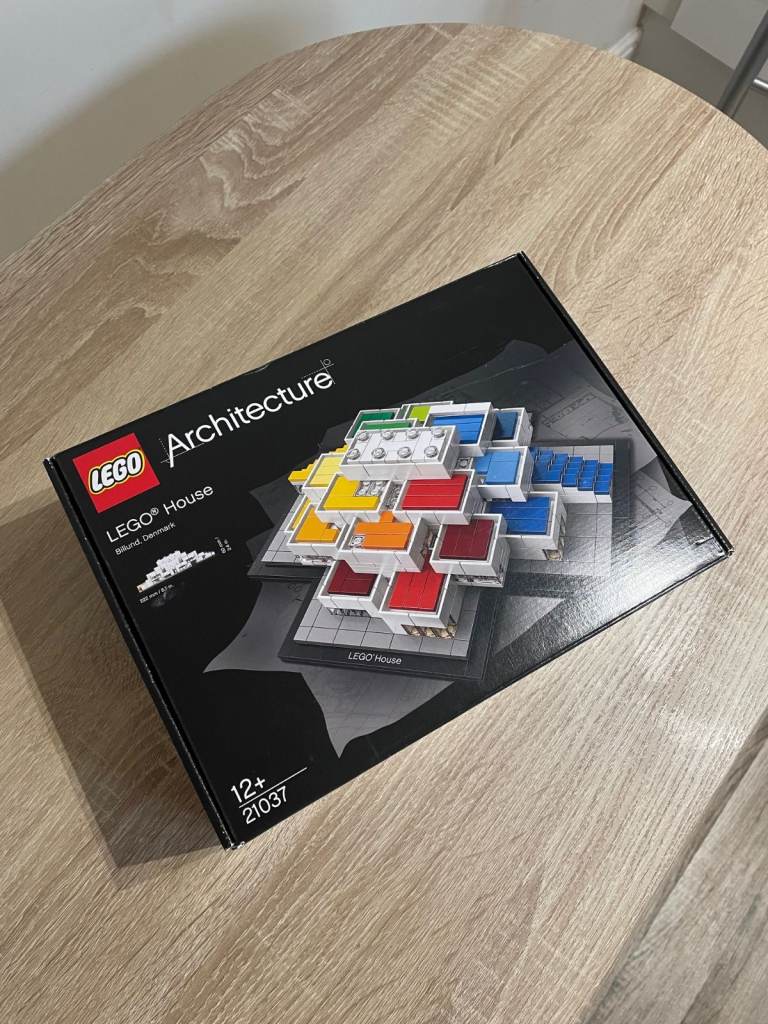LEGO ARCHITECTURE set: Lego House (21037) NEW & UNOPENED