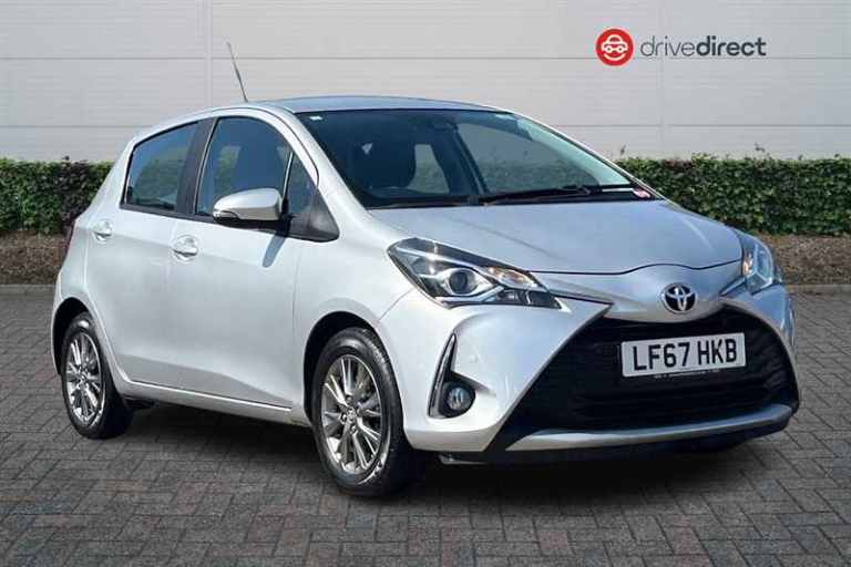  Toyota Yaris 1.5 VVT-i Icon Tech Hatchback 5dr Petrol CVT Euro 6 (111 ps) Hatchback Petrol Autom...