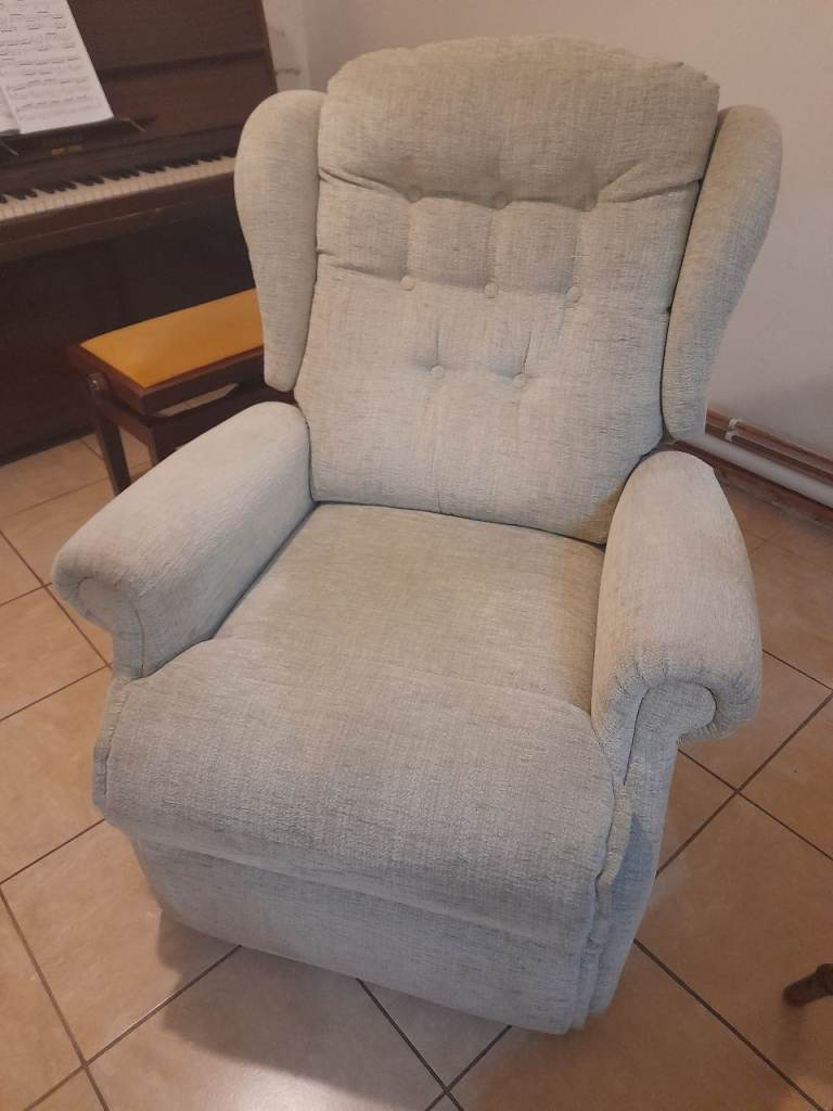 Electric Dual Control Riser Recliner Armchair