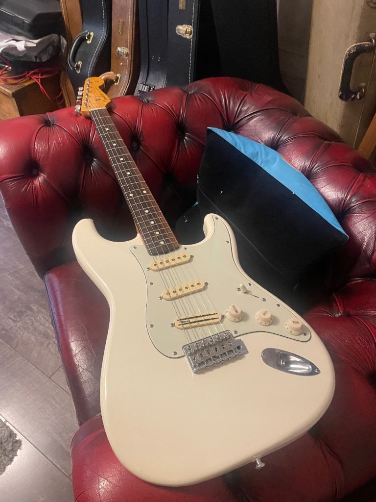 Fender stratocaster japanese made in japan strat electric guitar