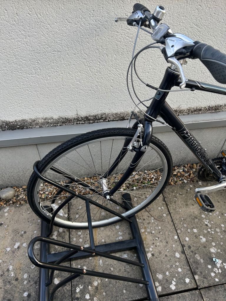 Pinnacle Stratus 2.0-black used twice