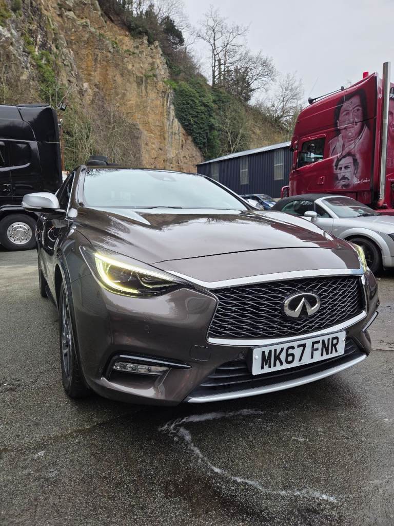 Infiniti, Q30, Hatchback, 2017, Manual, 1461 (cc), 5 doors