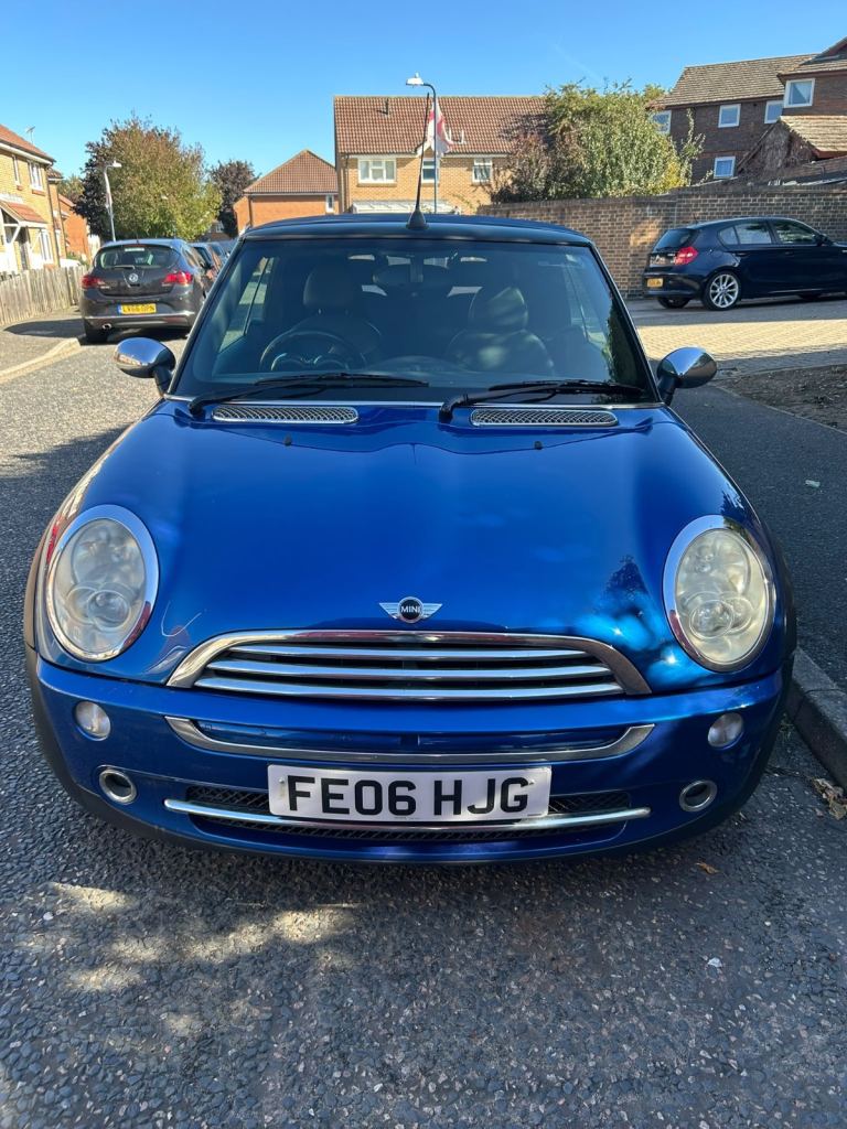 Mini, CONVERTIBLE, Convertible, 2006, Manual, 1598 (cc), 2 doors