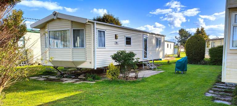 2013 Willerby Rio Holiday Caravan For Sale on Riverside Park Oxfordshire