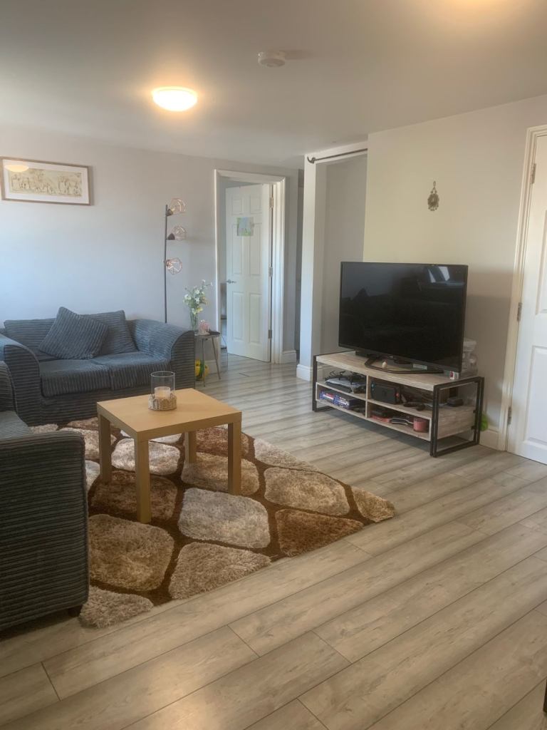2 bed apartment furnished and all bills included 