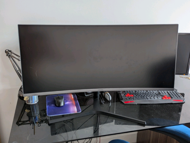 Samsung curved monitor 34inch;