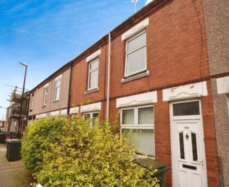 3 bedroom house to rent in CV2