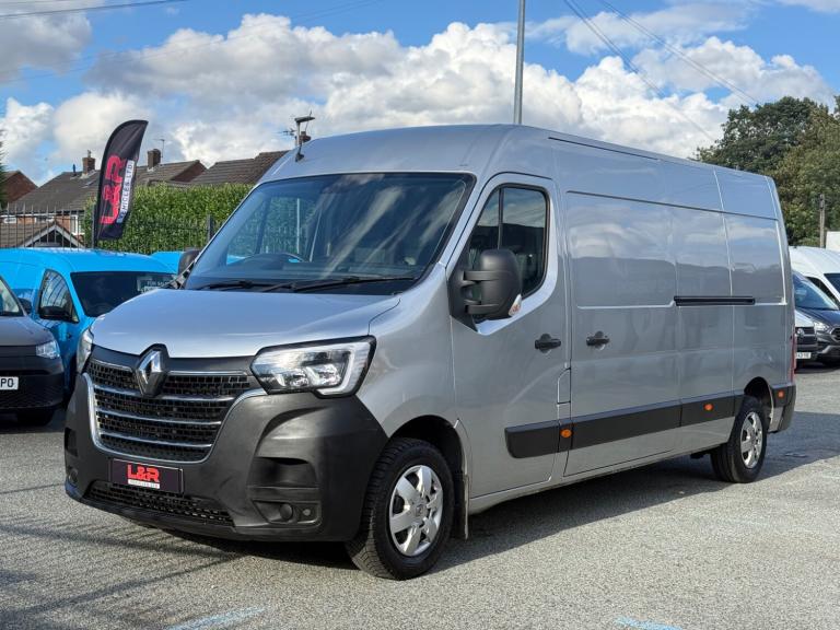 2021 71 RENAULT MASTER LM35 2.3 DCI 150 BUSINESS PLUS L3 LWB SILVER FSH