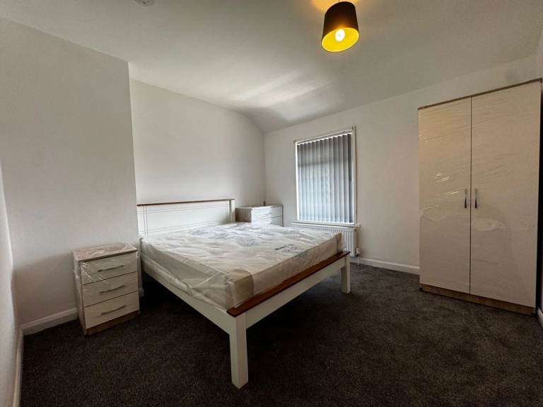 🏠**DSS HOUSING** DOUBLE ROOM in BRISTOL ** CHURCH ROAD, BISHPWORTH, BRISTOL BS13 8JY **🏠