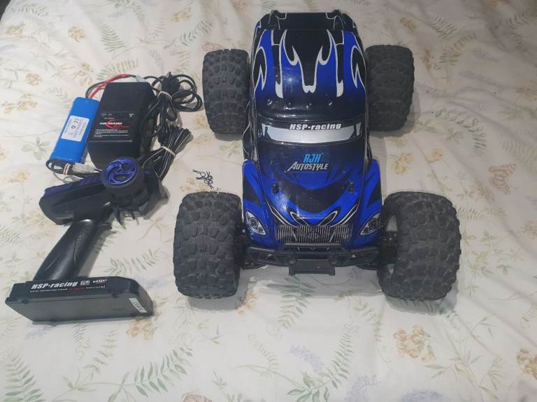 RC HSP Bug Crusher Monster Truck 1/10 (RRP £160+)
