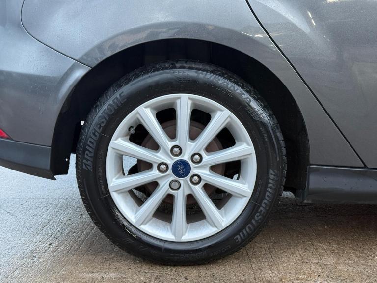 2015 Ford Focus 1.0T EcoBoost Titanium Euro 6 (s/s) 5dr HATCHBACK Petrol Manual