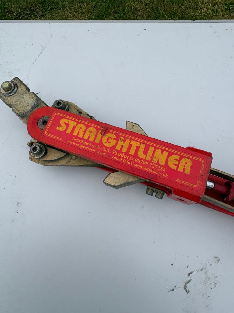 Straight liner caravan stabiliser 
