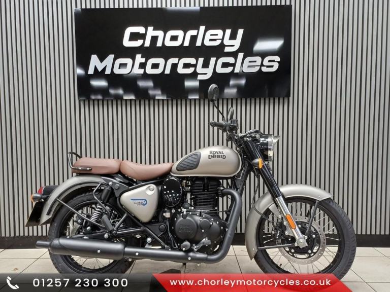 ROYAL ENFIELD CLASSIC 350  **SAVE £740 ON THIS PRE REGI BIKE ZERO MILES**
