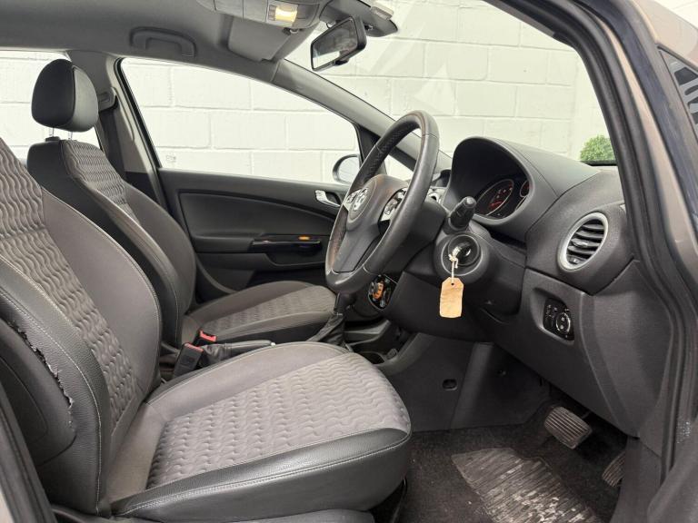 2013 Vauxhall Corsa 1.4 16V SE Auto Euro 5 5dr HATCHBACK Petrol Automatic